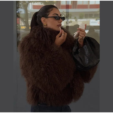 Luxo & Calor – Sobretudo Feminino 2025 em Pele Sintética Premium