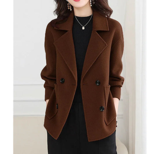 Chic & Versatile – Women's Double-Breasted Wool Coat 2025